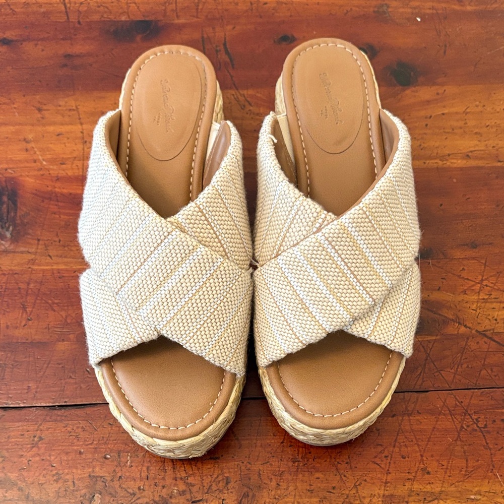 Universal Thread Cream Espadrille Sandals - Picture 2 of 5